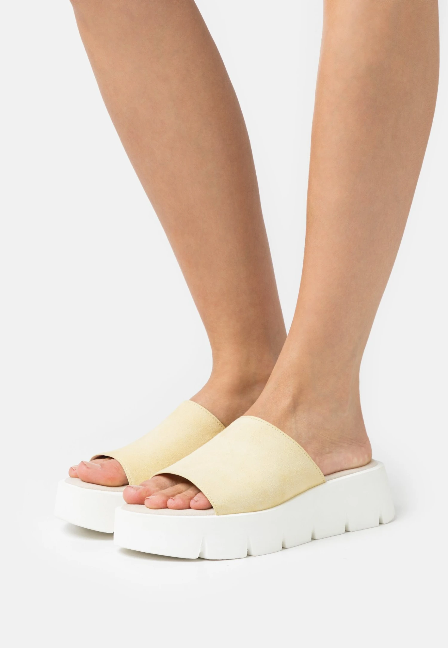 Gabor Mules - Citrus 1 Gabor Mules - Citrus