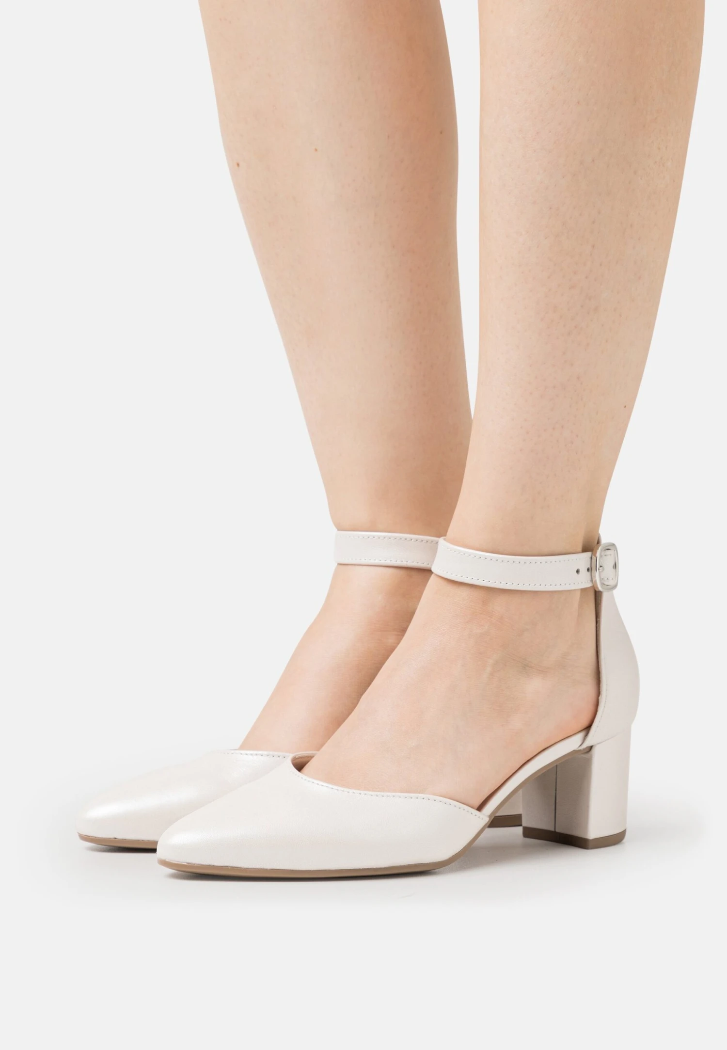 Gabor Classic Heels - Off-White 1 Gabor Classic Heels - Off-White
