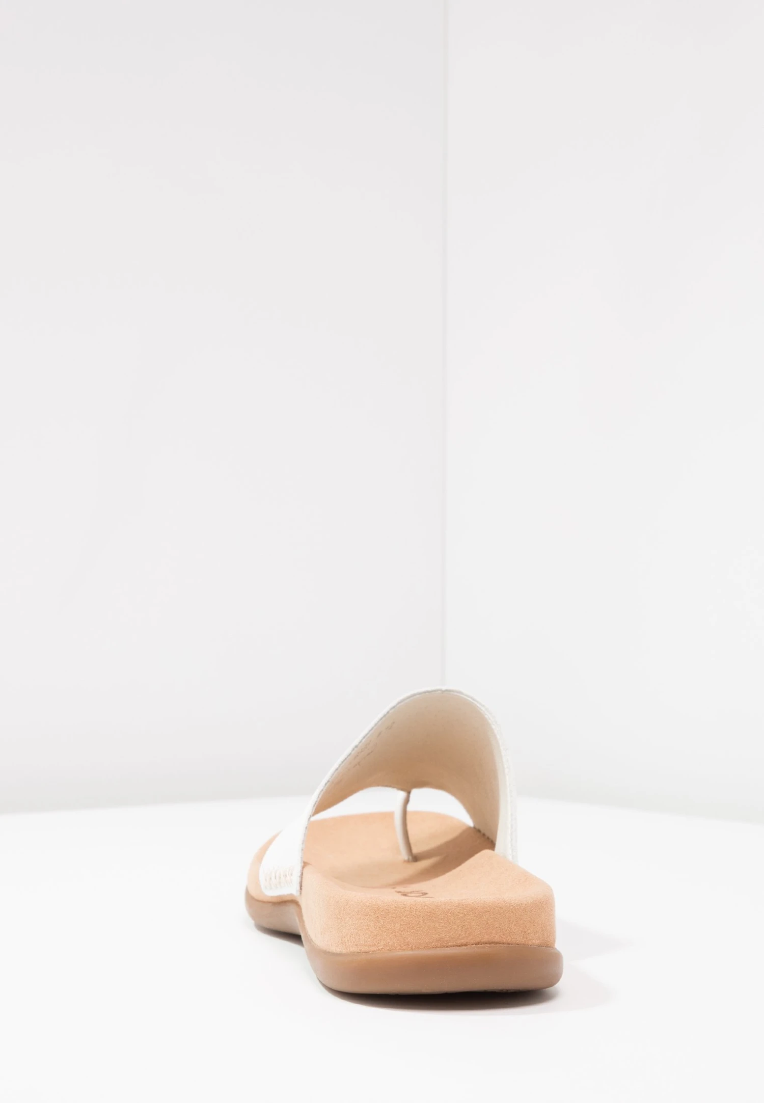 Gabor T-Bar Sandals - Weiß 7 Gabor T-Bar Sandals - Weiß - Image 7