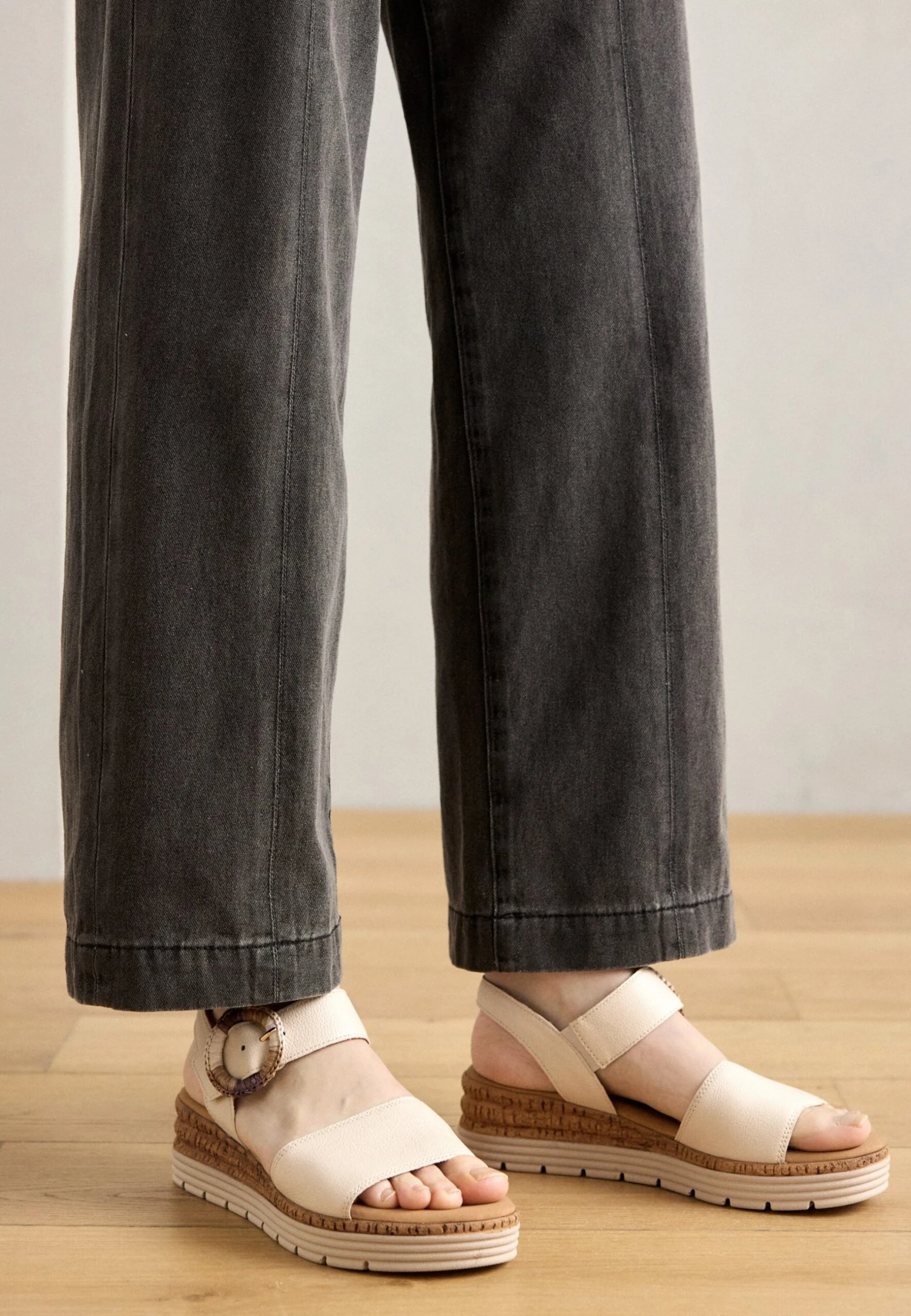 Gabor Comfort Platform Sandals - Sand 9 Gabor Comfort Platform Sandals - Sand - Image 9