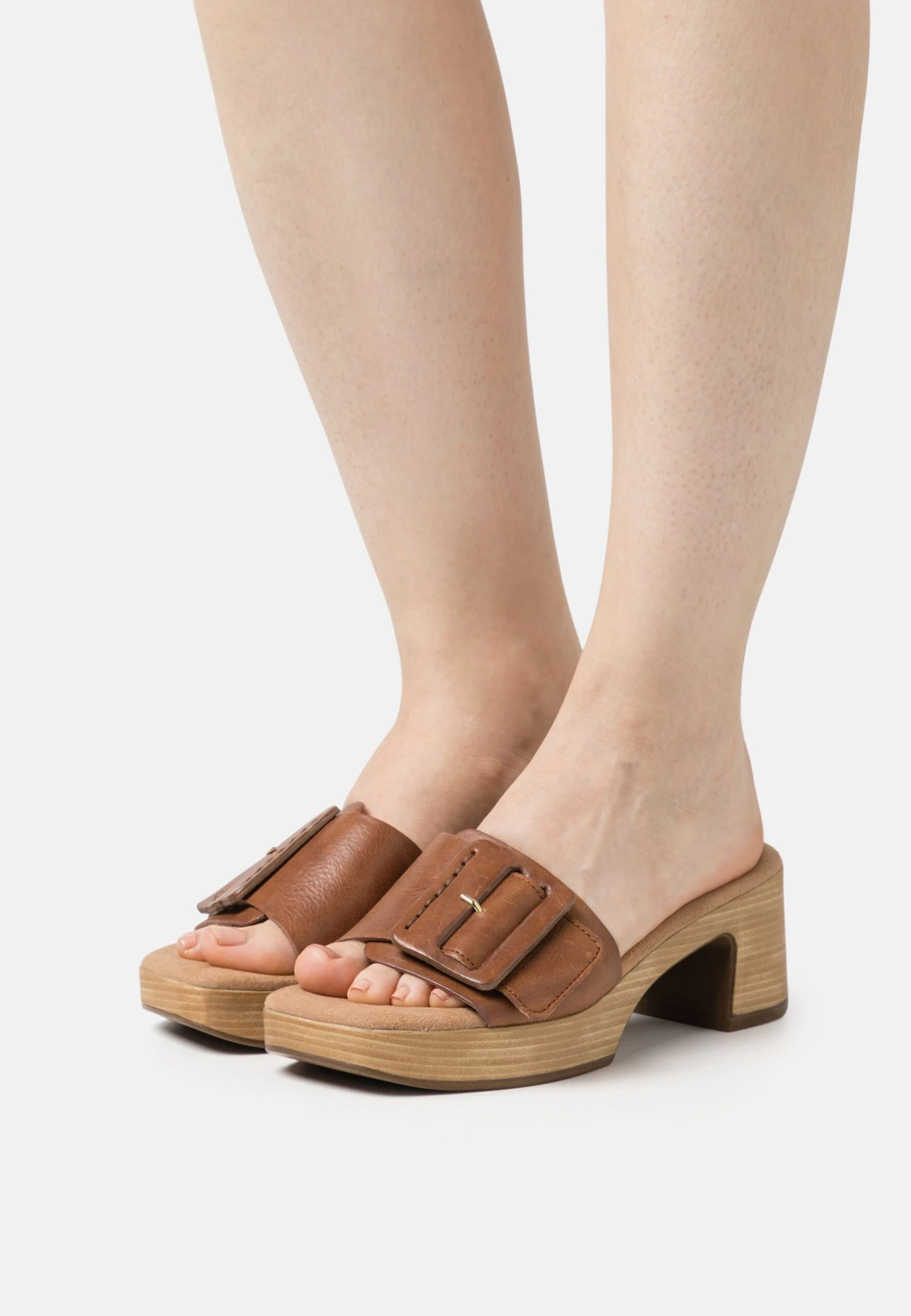 Gabor Comfort Clogs - Camel 1 Gabor Comfort Clogs - Camel