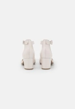 Gabor Classic Heels - Off-White 9 Gabor Classic Heels - Off-White -Gabor Sale Store df079a1bf94444fa9c024c4fcbd6b762