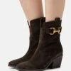Gabor Comfort Classic Ankle Boots - Brown/Gold